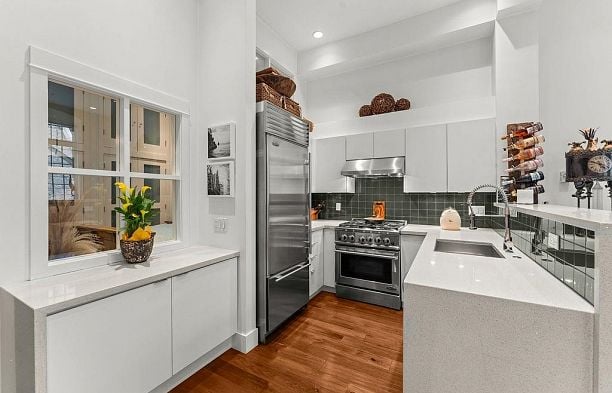 104 1811 W 16th Avenue Kitsilano