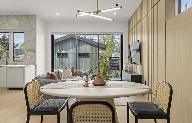 2 3255 W 13th Avenue Kitsilano