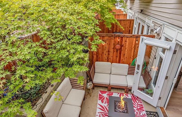 246 2565 W Broadway Street Kitsilano