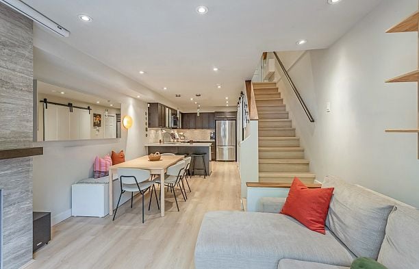 246 2565 W Broadway Street Kitsilano