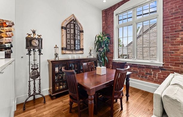 104 1811 W 16th Avenue Kitsilano