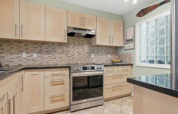 201 3220 W 4th Avenue Kitsilano