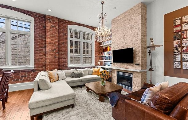 104 1811 W 16th Avenue Kitsilano