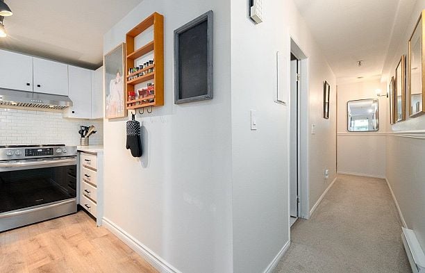 112 2020 W 8th Avenue Kitsilano