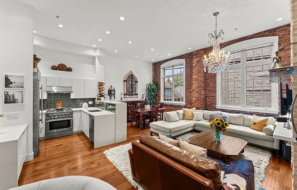 104 1811 W 16th Avenue Kitsilano
