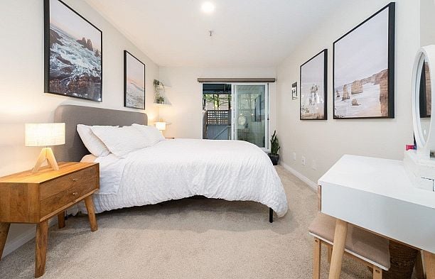 112 2020 W 8th Avenue Kitsilano