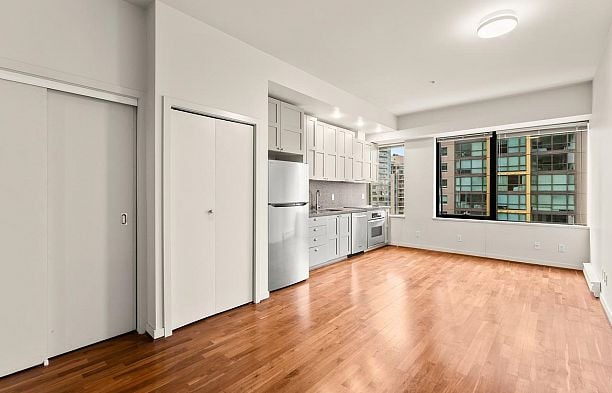 1113 1333 W Georgia Street Coal Harbour