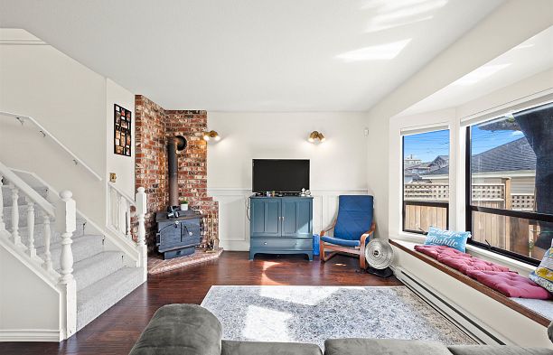 1554 W 65th Ave Avenue S.W. Marine