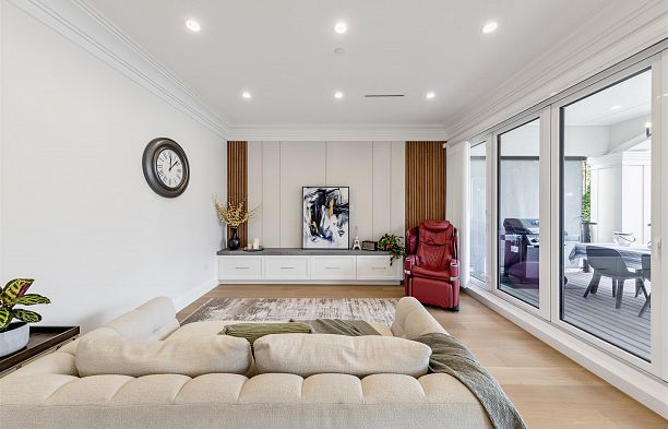 2755 W 38th Avenue Kerrisdale
