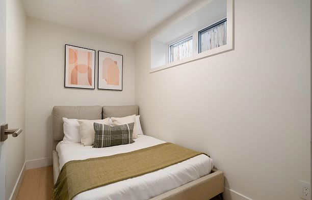 1 8508 East Boulevard S.W. Marine