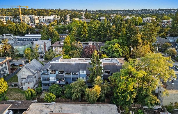 401 2173 W 6 Avenue Kitsilano