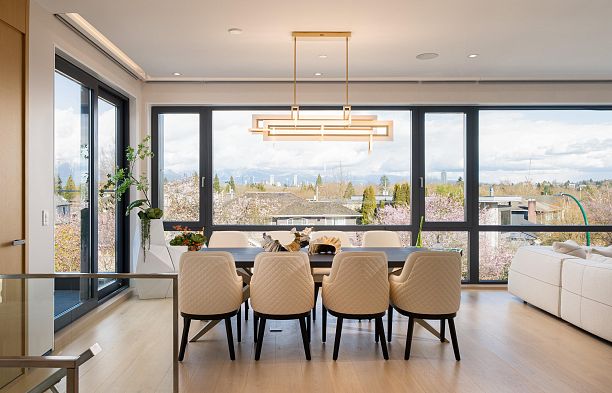 3489 Puget Drive Arbutus