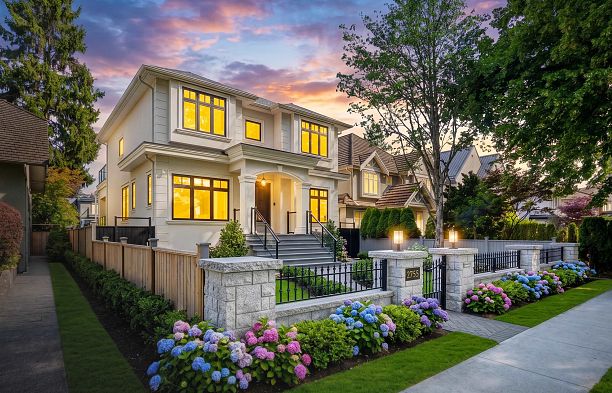 2755 W 38th Avenue Kerrisdale