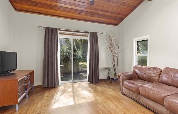 2929 W 24th Avenue Arbutus