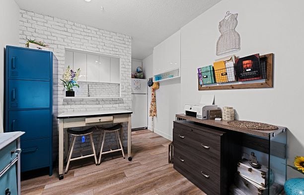 401 2173 W 6 Avenue Kitsilano