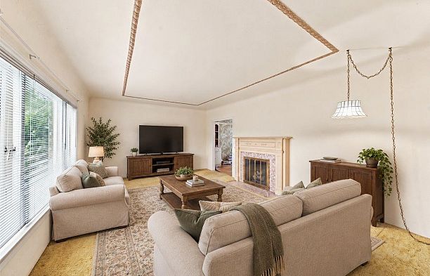 2971 W 37th Avenue MacKenzie Heights