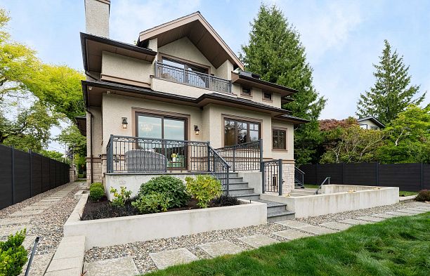 3282 W 34th Avenue MacKenzie Heights