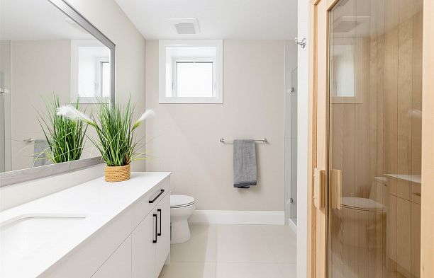 2755 W 38th Avenue Kerrisdale