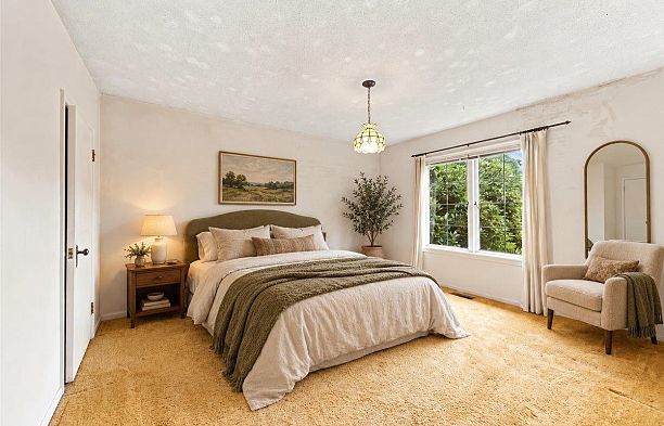 2971 W 37th Avenue MacKenzie Heights