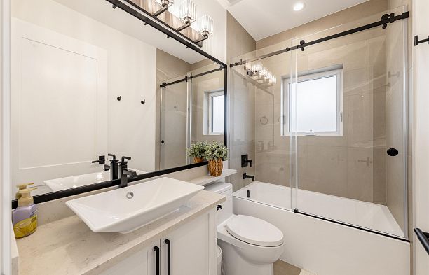 2755 W 38th Avenue Kerrisdale