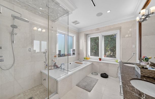 3285 W 12th Avenue Kitsilano