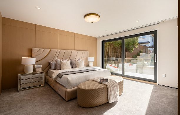 3489 Puget Drive Arbutus