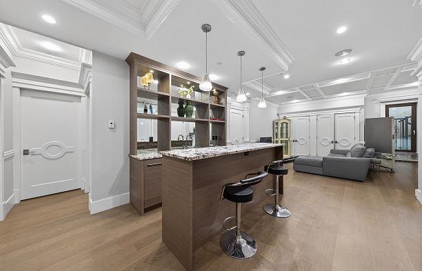 2168 W 22nd Avenue Arbutus