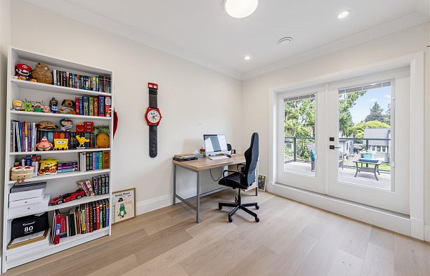 2755 W 38th Avenue Kerrisdale