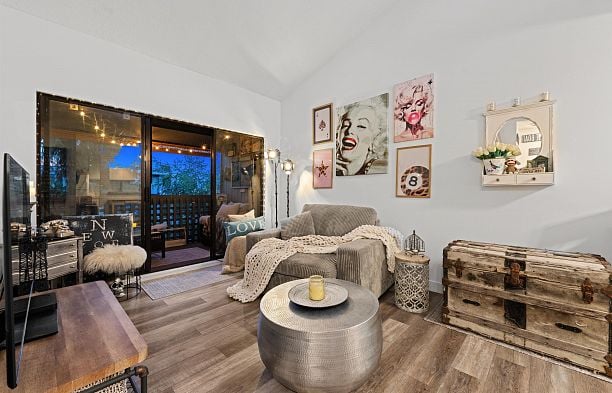 401 2173 W 6 Avenue Kitsilano