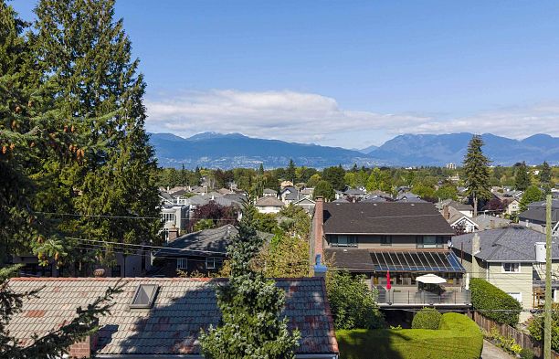 2929 W 24th Avenue Arbutus