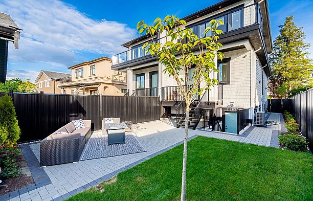 2623 Mcbain Avenue Quilchena