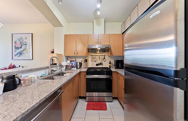 408 995 W 59th Avenue South Cambie