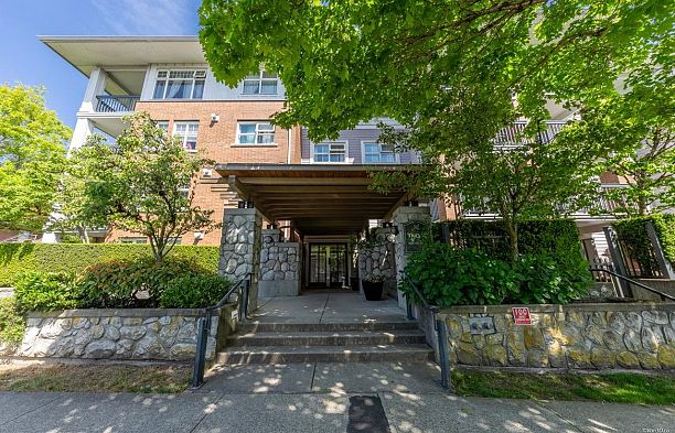 408 995 W 59th Avenue South Cambie