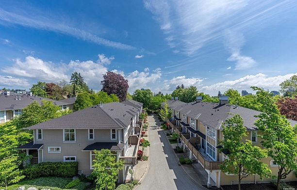 408 995 W 59th Avenue South Cambie