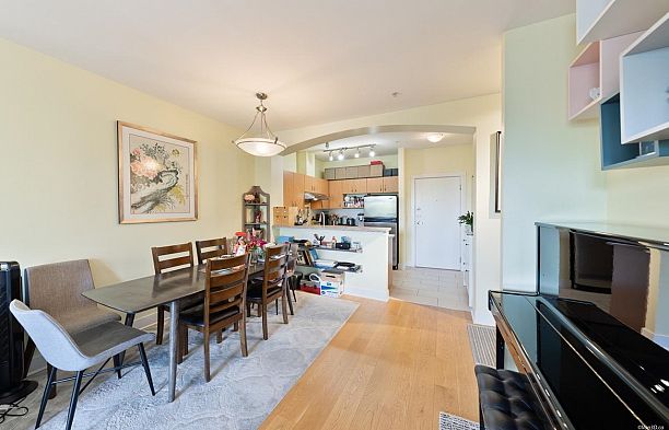 408 995 W 59th Avenue South Cambie
