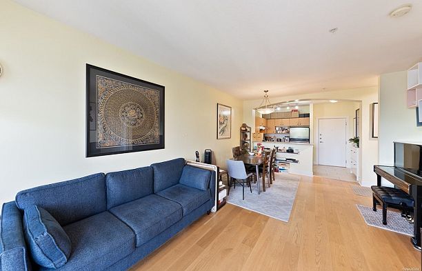 408 995 W 59th Avenue South Cambie