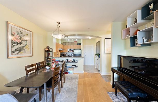 408 995 W 59th Avenue South Cambie