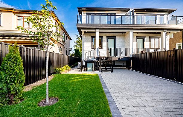 2621 Mcbain Avenue Quilchena