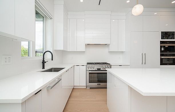 2621 Mcbain Avenue Quilchena