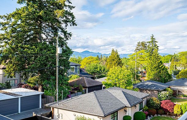 2623 Mcbain Avenue Quilchena