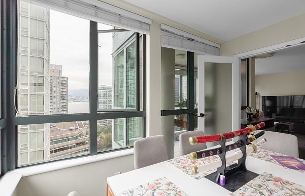1903 1238 Melville Street Coal Harbour
