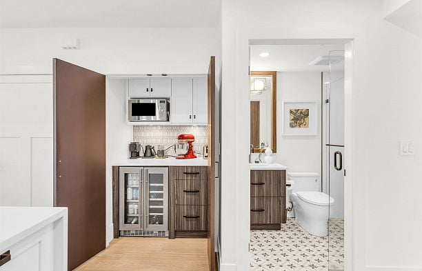 3022 W King Edward Avenue MacKenzie Heights