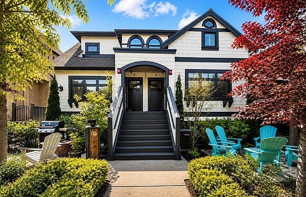 3022 W King Edward Avenue MacKenzie Heights