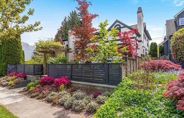 3022 W King Edward Avenue MacKenzie Heights