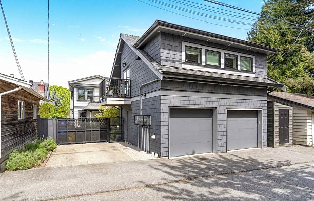 3022 W King Edward Avenue MacKenzie Heights