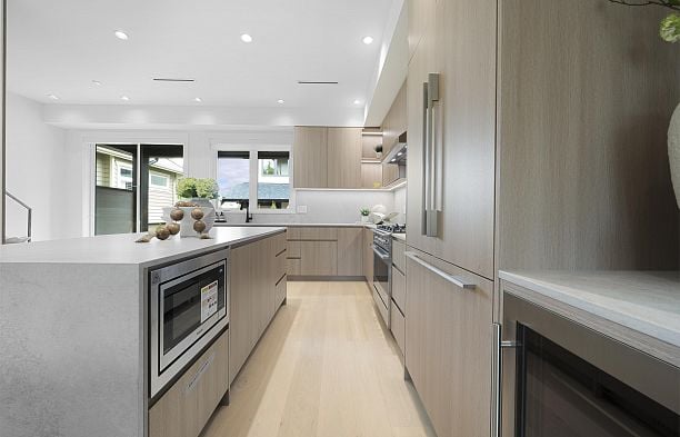 1 1956 W 60th Avenue S.W. Marine