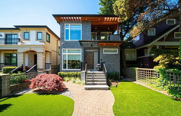 6007 Larch Street Kerrisdale
