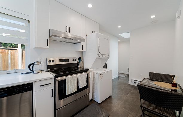 6007 Larch Street Kerrisdale