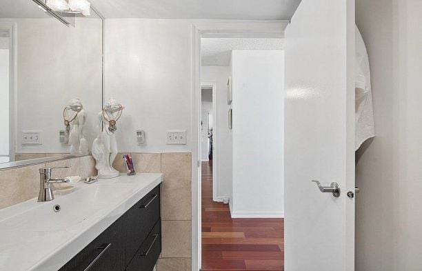 215 456 Moberly Road False Creek