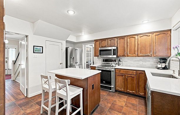 6048 Elm Street Kerrisdale